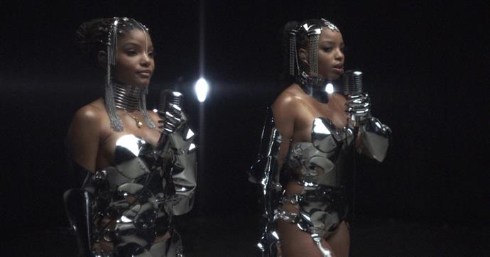 A performance de Chloe x Halle em "Ungodly Hour" é muito arrebatadora - você tem que assistir - as melhores dicas em entretenimento, moda, beleza, fitness e comida e a capacidade de